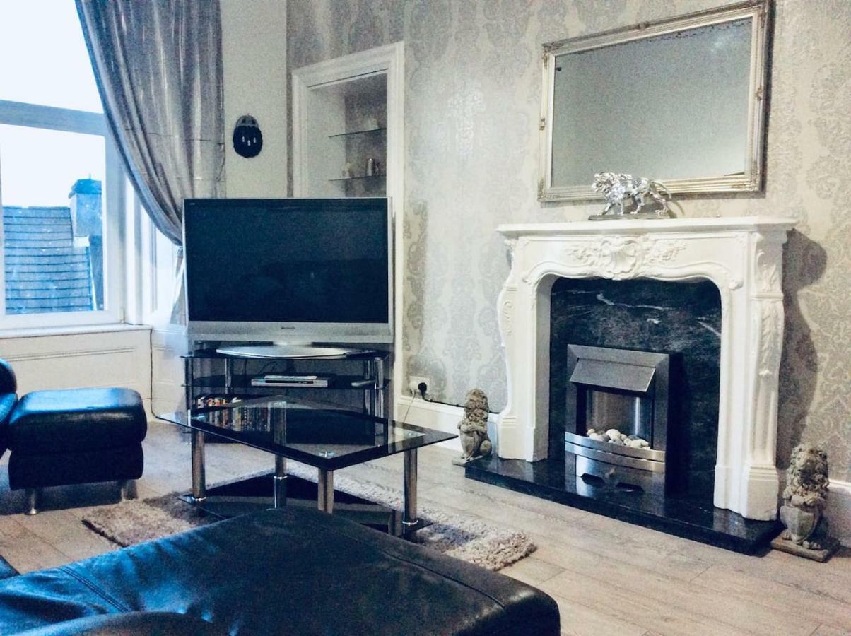 Ferienwohnung The Lion'S Den On Royal Street Gourock Exterior foto